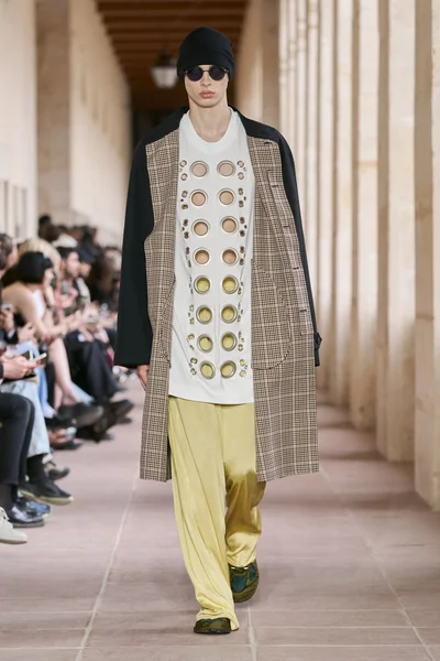 Look 25